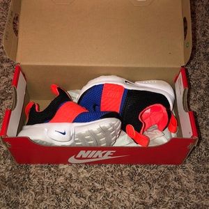Toddler Boy's Nike Prestos